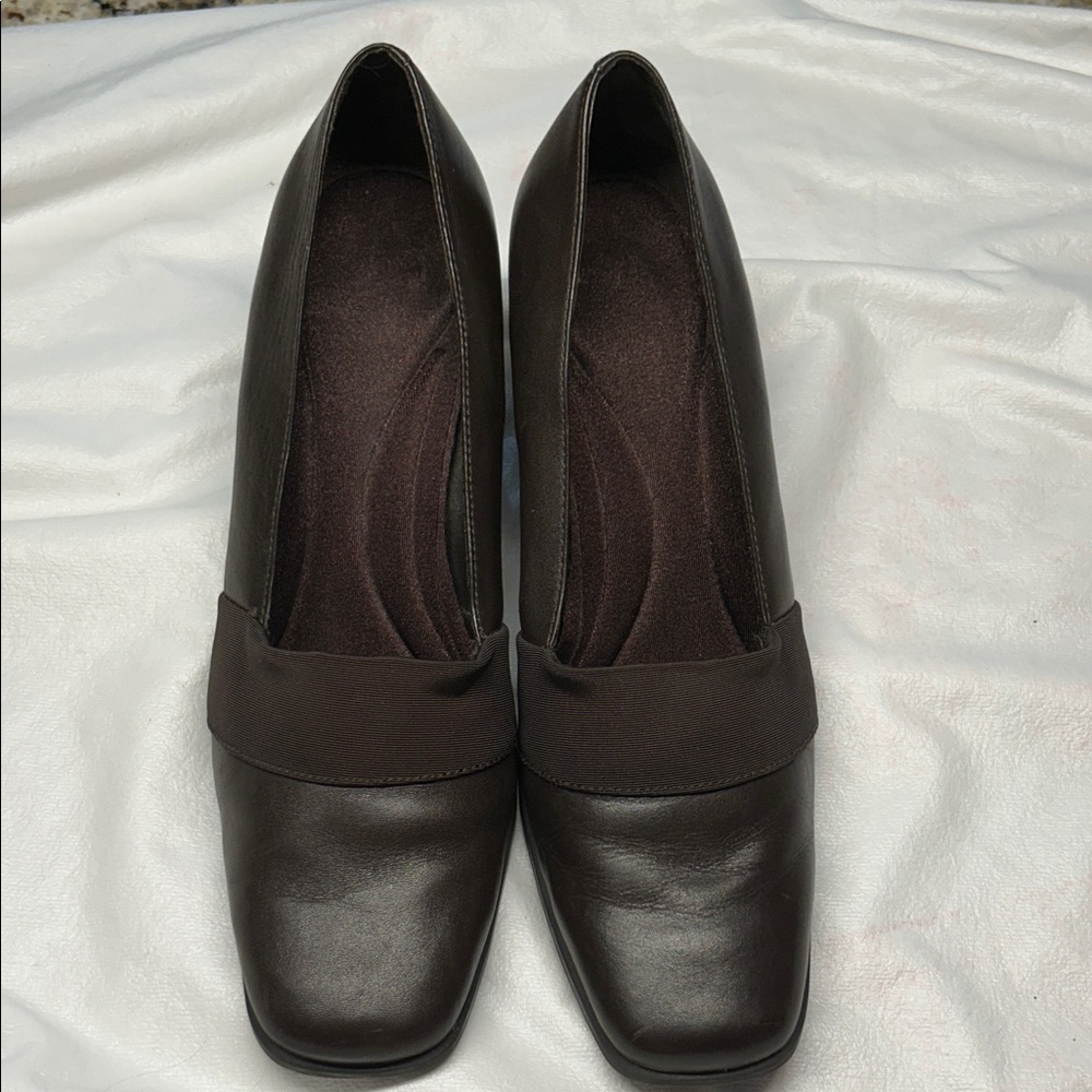 Liz Baker Dark Brown Leather Square Heels Size 8M